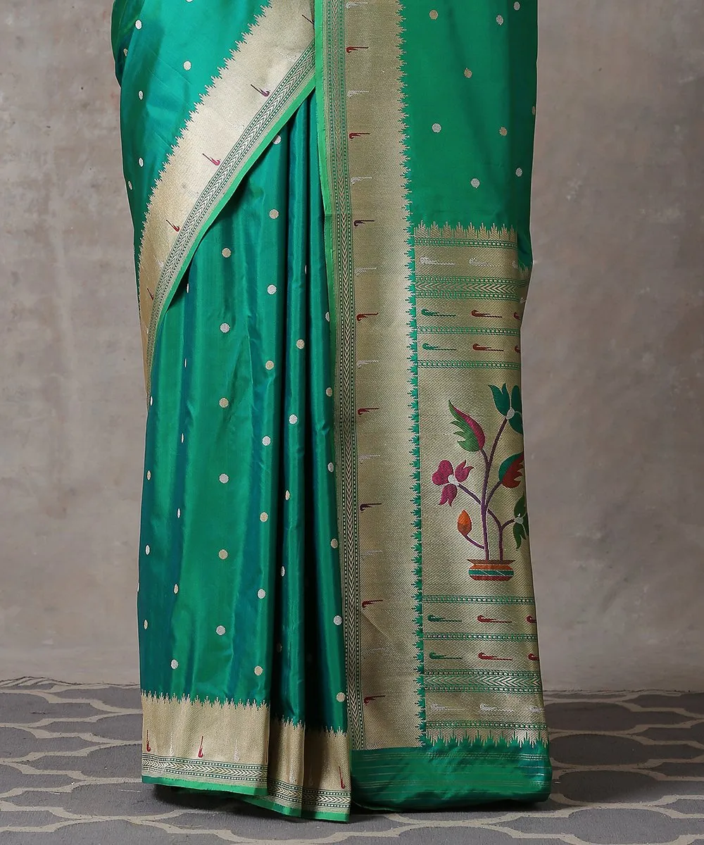 Handloom Emerald Green Pure Katan Silk Banarasi Saree With Paithani Border