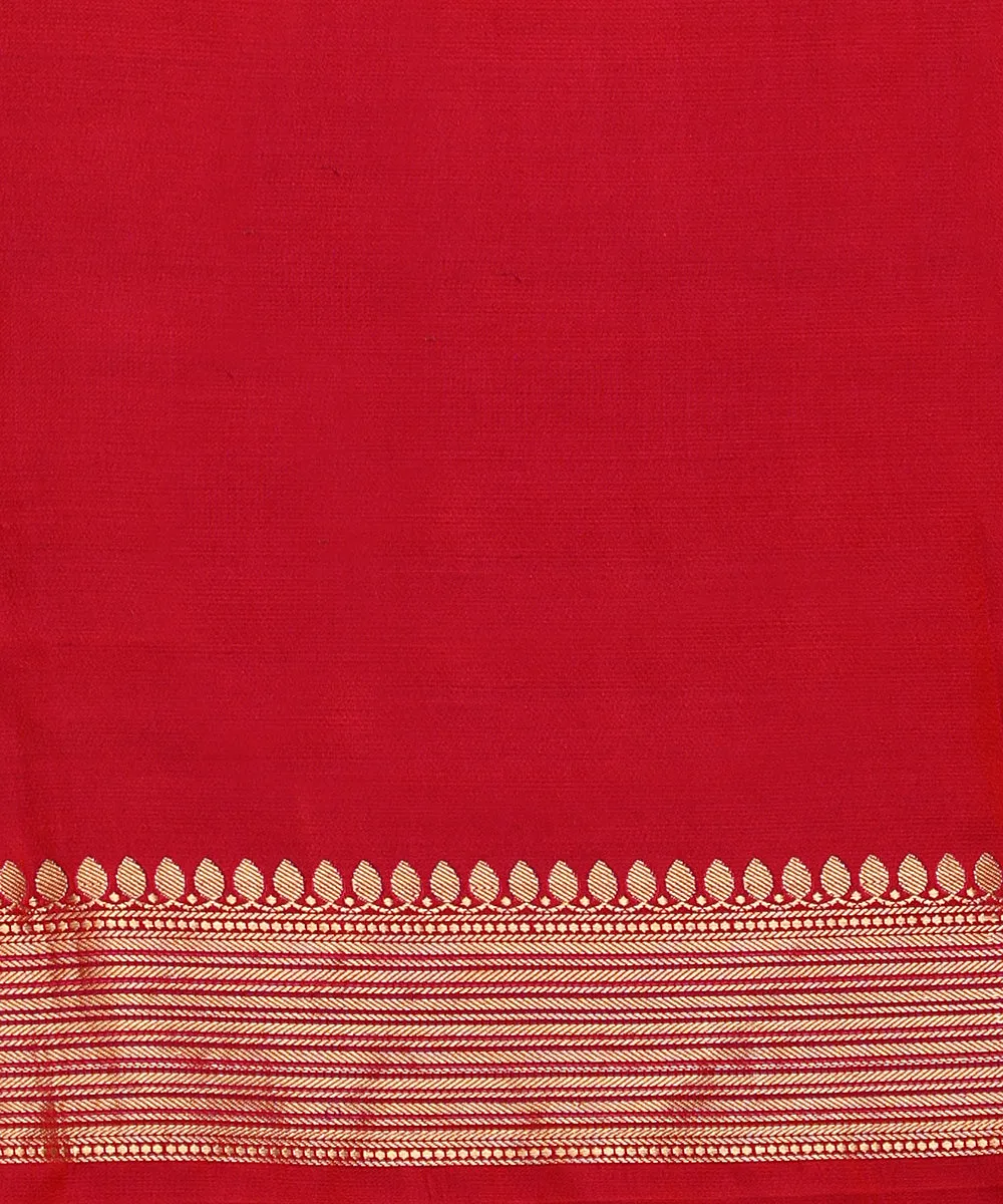 Handloom Magenta Pure Satin Silk Tanchoi Banarasi Saree With Elephants Booti