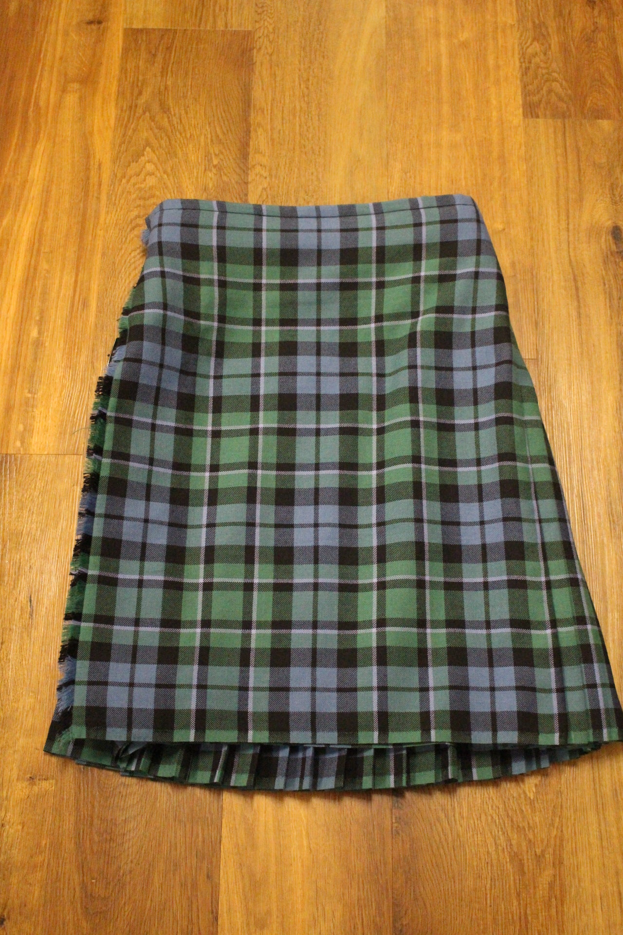 NEW Ancient MacCallum Kilt 8 Yard Kilt - 33.5” Waist by 26” Length