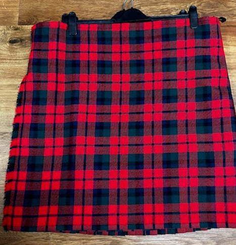 New Modern MacNaughton 8 yard kilt 45” Waist by 24.5 Length.