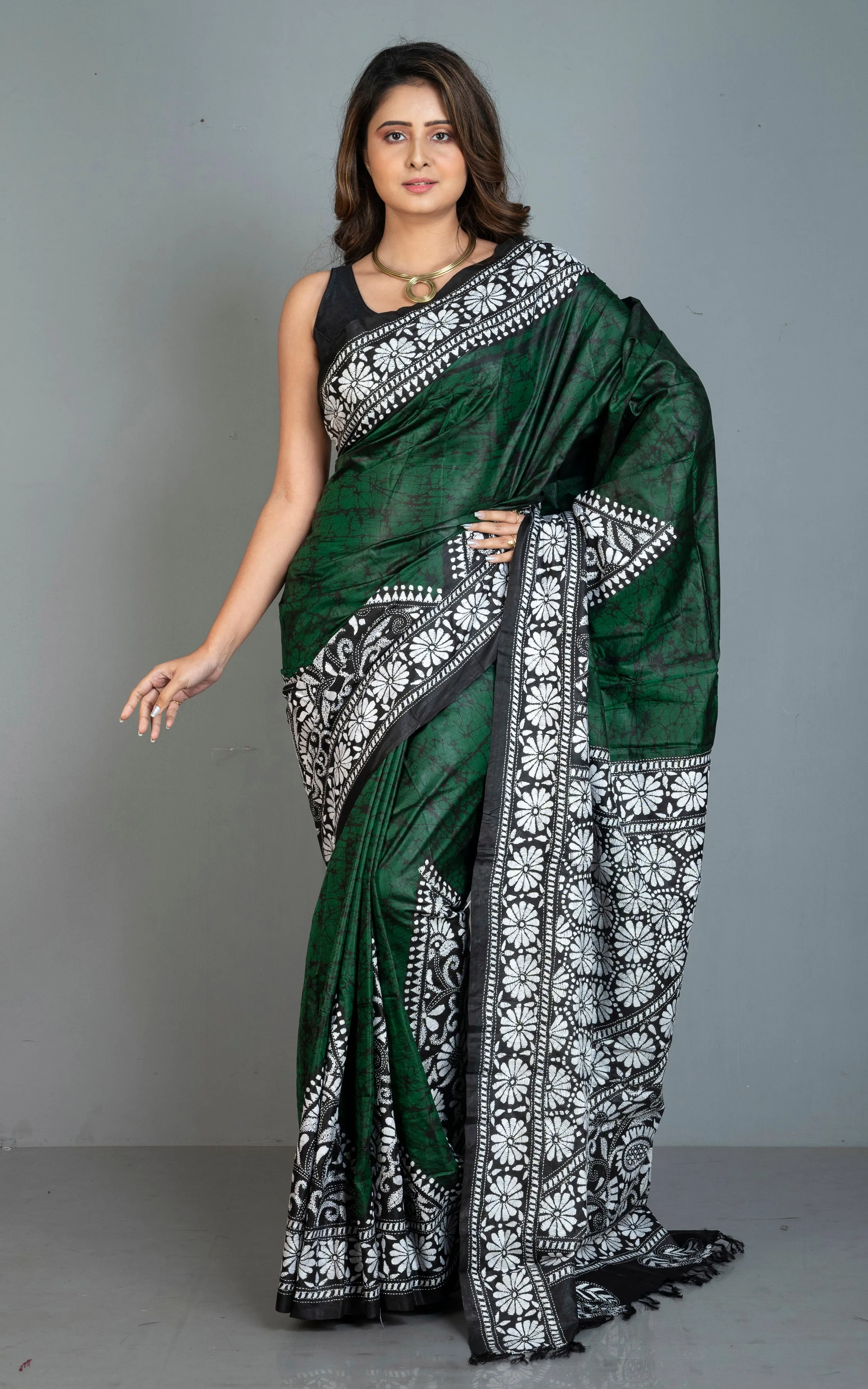 Pure Silk Hand Embroidery Hand Batik Kantha Stitch Saree in Bottle Green, Black and Off White Thread Work