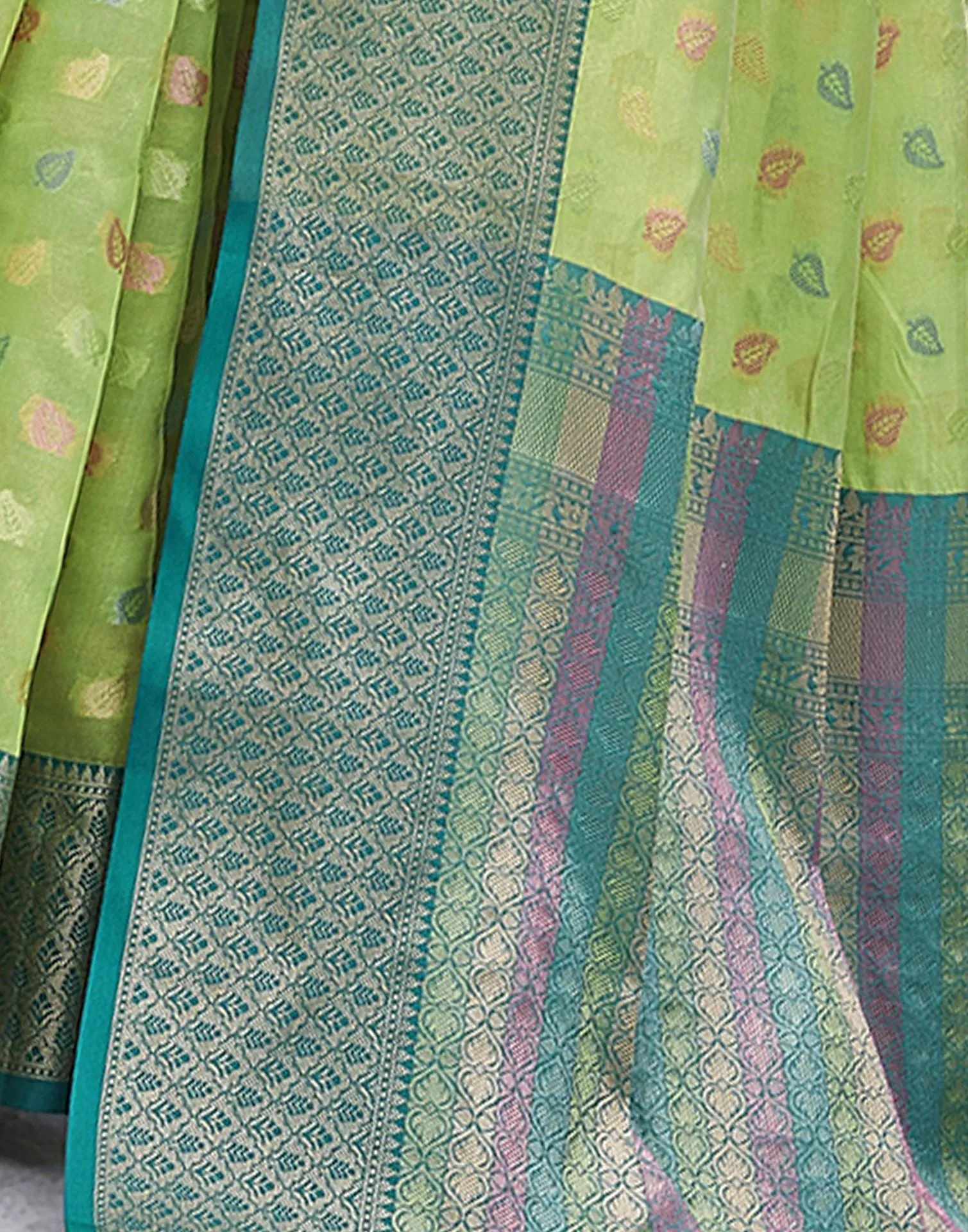 Rama Jacquard Organza Saree