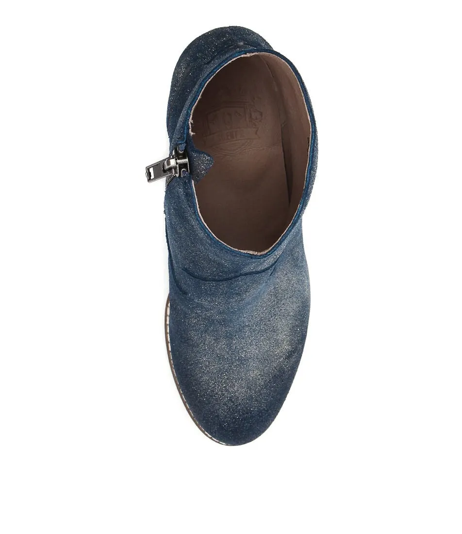 SILENT D Mella Navy Dust Suede