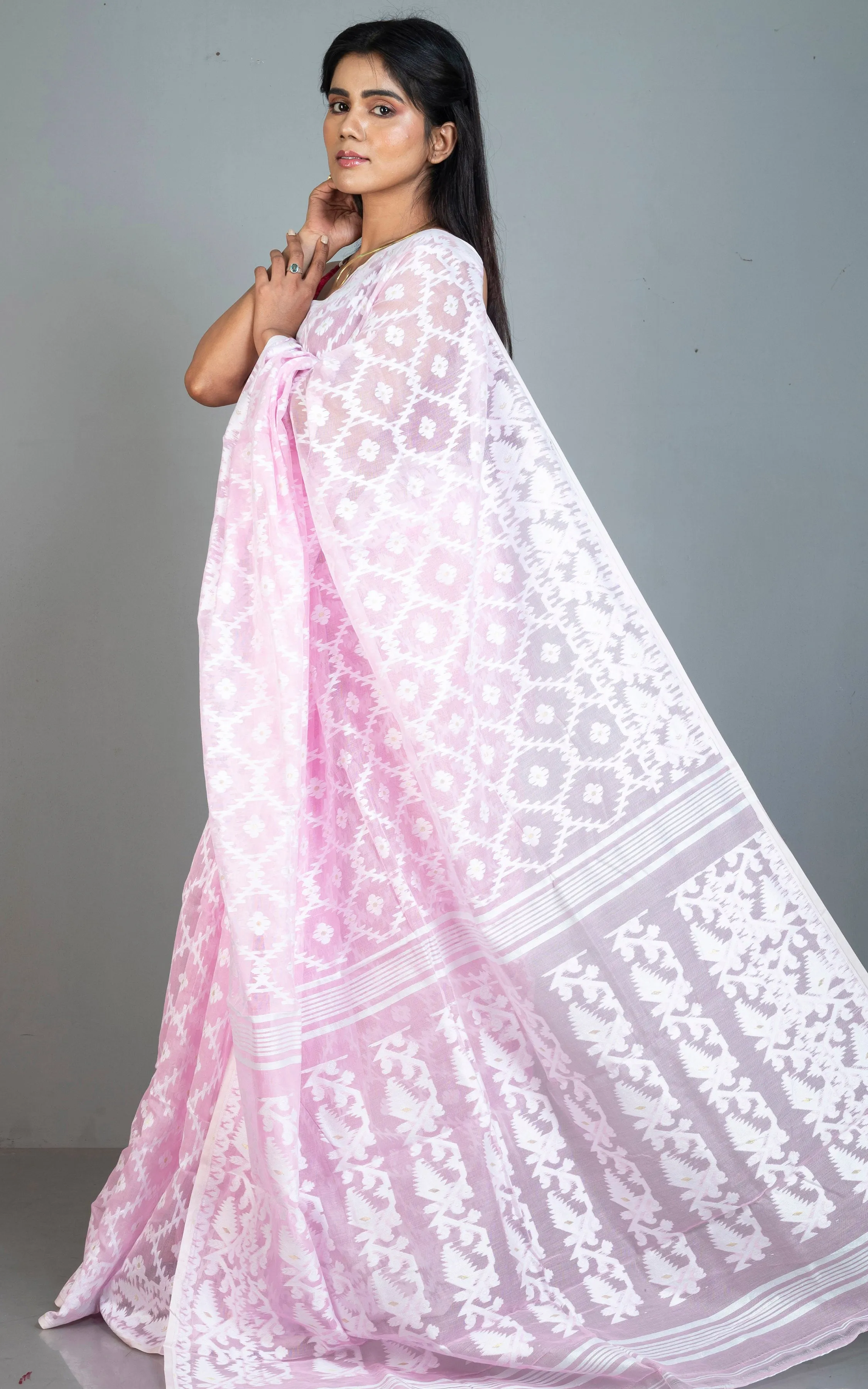 Traditional Cotton Muslin Soft Jamdani Saree in Pastel Pink, Off White and Gold