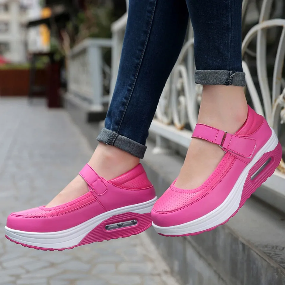 Women's Solid Pattern Rose Red Slip-on Round Toe Casual Shoes