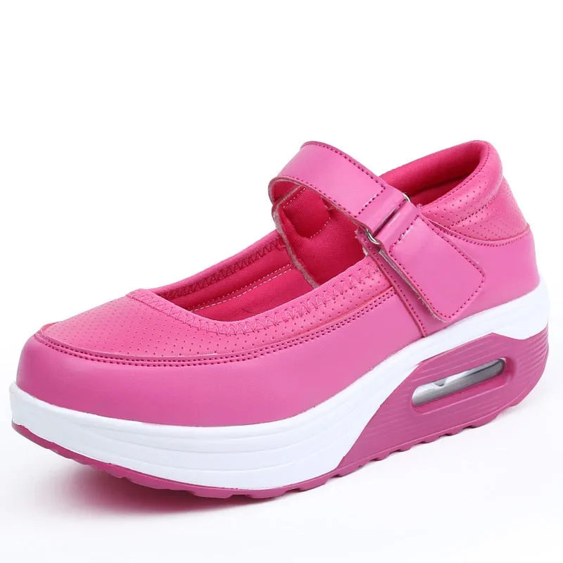 Women's Solid Pattern Rose Red Slip-on Round Toe Casual Shoes